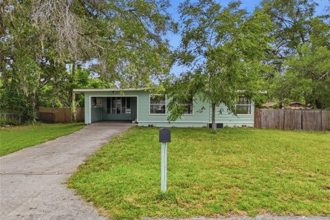 House in Orange City, Florida 3 bedrooms, 123.93 sq.m. № 2107657