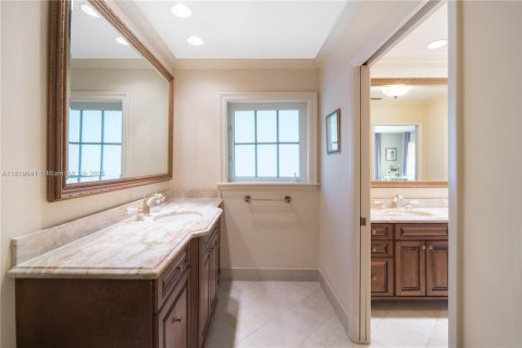 Villa ou maison à louer à Coral Gables, Floride: 5 chambres, 353.77 m2 № 1777650 - photo 12