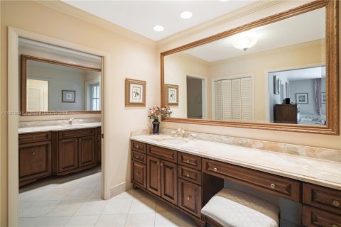 Villa ou maison à louer à Coral Gables, Floride: 5 chambres, 353.77 m2 № 1777650 - photo 11