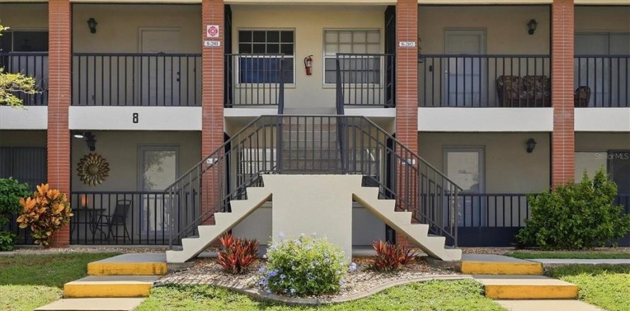 Condo à Englewood, Floride, 2 chambres  № 2399424