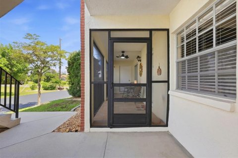 Copropriété à vendre à Englewood, Floride: 2 chambres, 98.1 m2 № 2399424 - photo 8