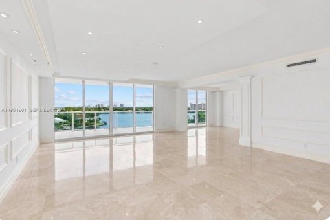 Condominio en Aventura, Florida, 3 dormitorios  № 2153169