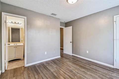 Touwnhouse à vendre à Clearwater, Floride: 3 chambres, 142.7 m2 № 1899215 - photo 16