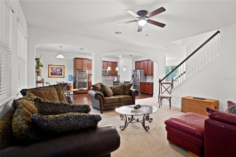 Casa en venta en Apopka, Florida, 6 dormitorios, 296.27 m2 № 2383666 - foto 16