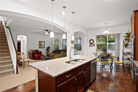 Casa en venta en Apopka, Florida, 6 dormitorios, 296.27 m2 № 2383666 - foto 11