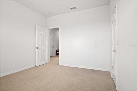 Casa en venta en Apopka, Florida, 6 dormitorios, 296.27 m2 № 2383666 - foto 30