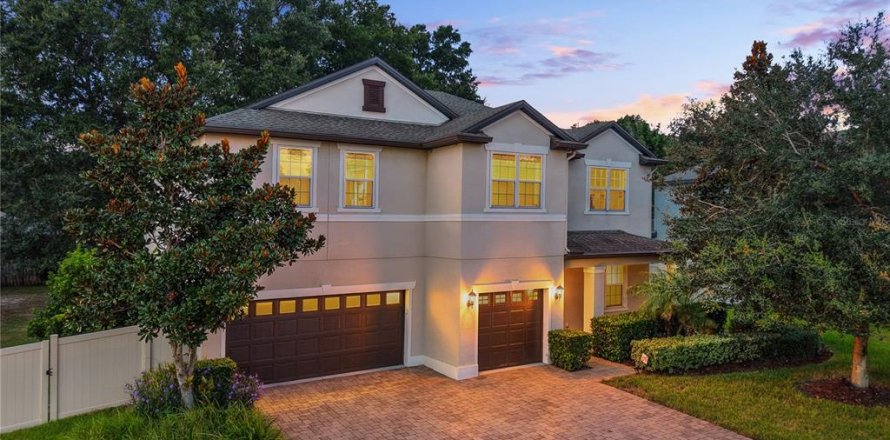 Casa en Apopka, Florida 6 dormitorios, 296.27 m2 № 2383666