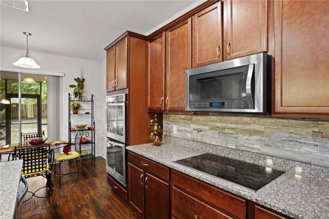 Casa en venta en Apopka, Florida, 6 dormitorios, 296.27 m2 № 2383666 - foto 12