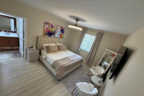 Condo in West Palm Beach, Florida, 3 bedrooms  № 2002333 - photo 6