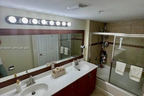 Condo in West Palm Beach, Florida, 3 bedrooms  № 2002333 - photo 5