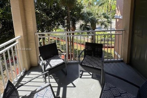 Condo in West Palm Beach, Florida, 3 bedrooms  № 2002333 - photo 2