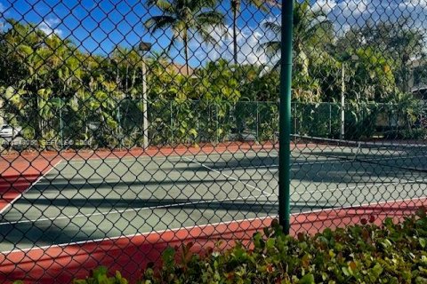 Condo in West Palm Beach, Florida, 3 bedrooms  № 2002333 - photo 12