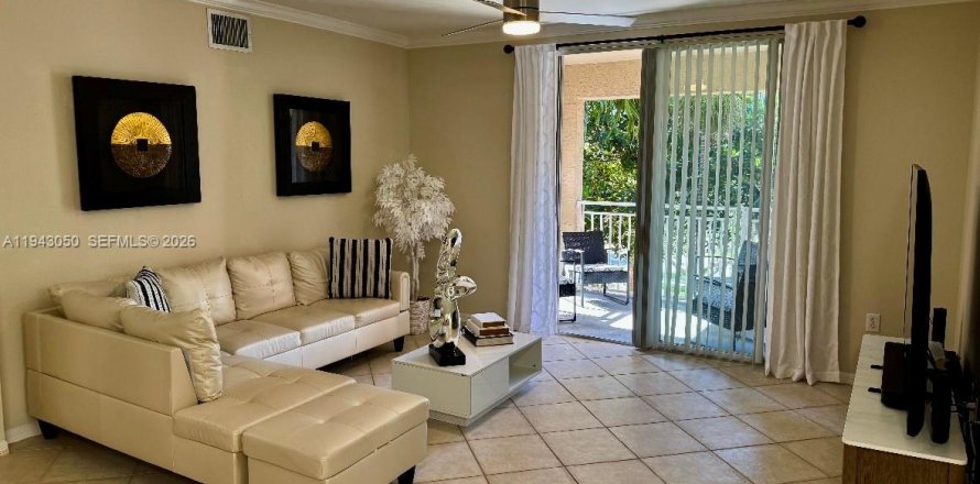 Condo in West Palm Beach, Florida, 3 bedrooms  № 2002333