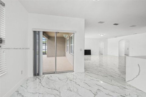 Купить виллу или дом в Окала, Флорида 4 спальни, № 1974095 - фото 14