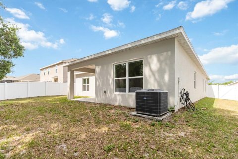 House in Davenport, Florida 4 bedrooms, 196.21 sq.m. № 1654276 - photo 30