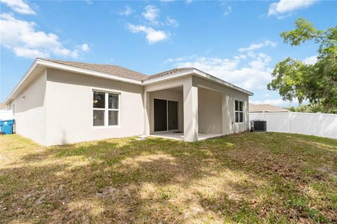 House in Davenport, Florida 4 bedrooms, 196.21 sq.m. № 1654276 - photo 29