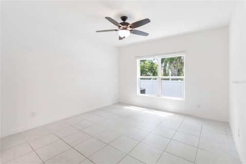 House in Davenport, Florida 4 bedrooms, 196.21 sq.m. № 1654276 - photo 17