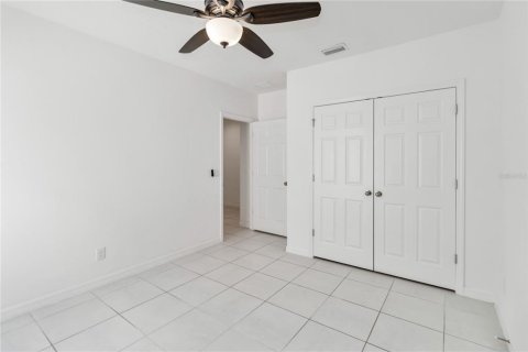 House in Davenport, Florida 4 bedrooms, 196.21 sq.m. № 1654276 - photo 20
