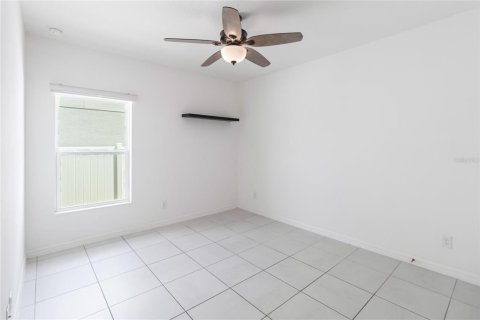 House in Davenport, Florida 4 bedrooms, 196.21 sq.m. № 1654276 - photo 21