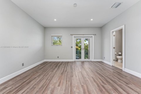 Casa en venta en Lighthouse Point, Florida, 6 dormitorios, 534.56 m2 № 2056045 - foto 25