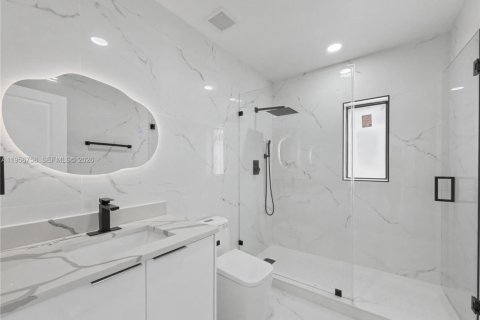 Propiedad comercial en venta en Miami, Florida, 262.08 m2 № 2011513 - foto 20