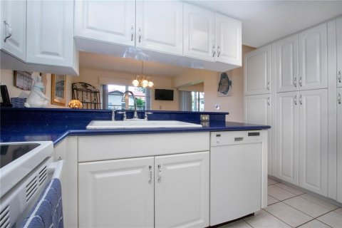 Villa ou maison à vendre à Sarasota, Floride: 2 chambres, 150.78 m2 № 1804765 - photo 16