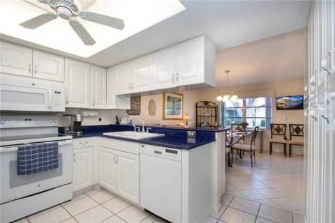 Villa ou maison à vendre à Sarasota, Floride: 2 chambres, 150.78 m2 № 1804765 - photo 15