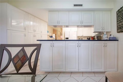 Villa ou maison à vendre à Sarasota, Floride: 2 chambres, 150.78 m2 № 1804765 - photo 14