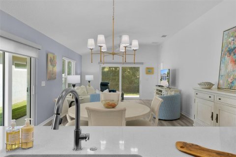 House in The Villages, Florida 3 bedrooms, 138.61 sq.m. № 2421651 - photo 12
