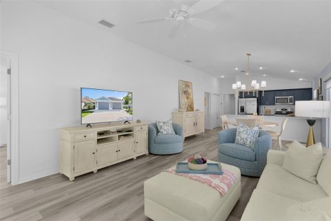 House in The Villages, Florida 3 bedrooms, 138.61 sq.m. № 2421651 - photo 23