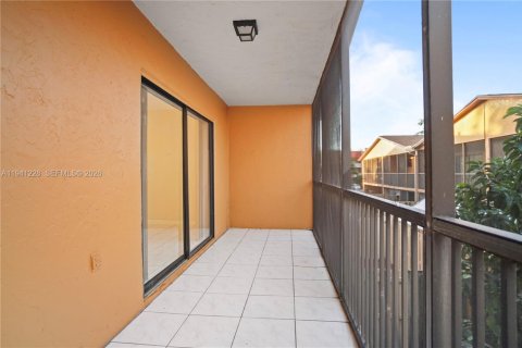 Touwnhouse à vendre à Sunrise, Floride: 4 chambres, 146.88 m2 № 1999239 - photo 23