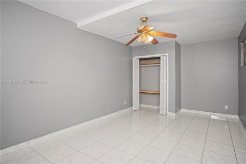 Touwnhouse à vendre à Sunrise, Floride: 4 chambres, 146.88 m2 № 1999239 - photo 13