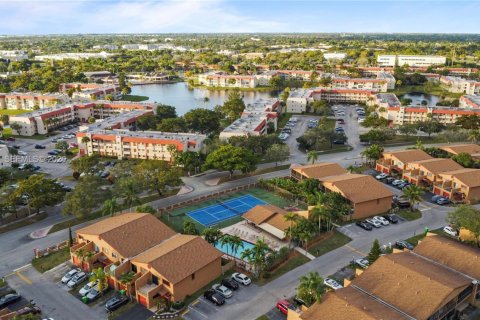 Touwnhouse à vendre à Sunrise, Floride: 4 chambres, 146.88 m2 № 1999239 - photo 29