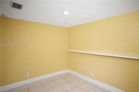 Touwnhouse à vendre à Sunrise, Floride: 4 chambres, 146.88 m2 № 1999239 - photo 6