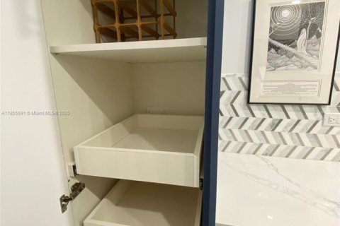 Copropriété à vendre à Miami Beach, Floride: 1 chambre, 95.32 m2 № 1877957 - photo 7