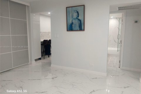 Copropriété à vendre à Miami Beach, Floride: 1 chambre, 95.32 m2 № 1877957 - photo 14