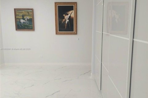 Copropriété à vendre à Miami Beach, Floride: 1 chambre, 95.32 m2 № 1877957 - photo 11