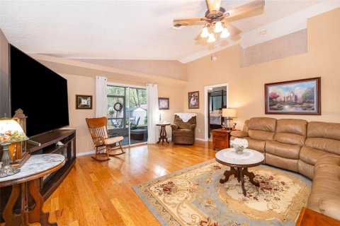 House in Lady Lake, Florida 3 bedrooms, 125.6 sq.m. № 1771680 - photo 15