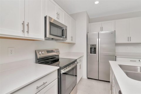 Touwnhouse à louer à Bradenton, Floride: 3 chambres, 130.53 m2 № 1850120 - photo 8