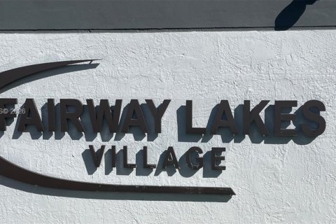 Casa en alquiler en Miami, Florida, 4 dormitorios, 151.8 m2 № 2026048 - foto 2