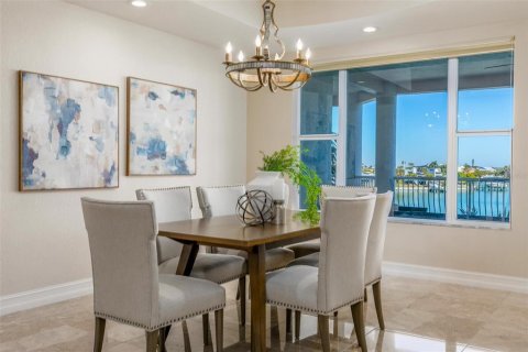 Copropriété à louer à Treasure Island, Floride: 4 chambres, 284.28 m2 № 2408265 - photo 24