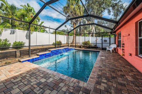 House in Palm Harbor, Florida 3 bedrooms, 128.76 sq.m. № 1883732 - photo 30