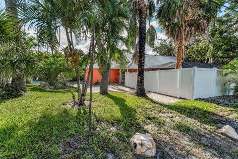 House in Palm Harbor, Florida 3 bedrooms, 128.76 sq.m. № 1883732 - photo 7