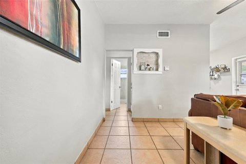 Villa ou maison à vendre à Orlando, Floride: 2 chambres, 64.1 m2 № 2432793 - photo 5