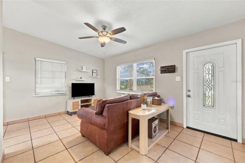 Villa ou maison à vendre à Orlando, Floride: 2 chambres, 64.1 m2 № 2432793 - photo 6