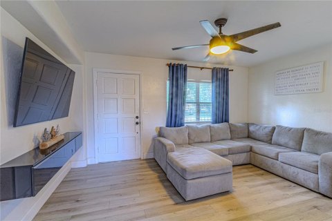 Villa ou maison à vendre à Sanford, Floride: 4 chambres, 102.56 m2 № 2206760 - photo 5