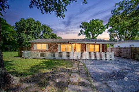 Villa ou maison à Sanford, Floride 4 chambres, 102.56 m2 № 2206760