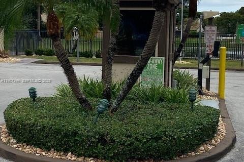 Villa ou maison à louer à Miami, Floride: 3 chambres, 129.69 m2 № 1965682 - photo 28