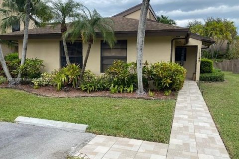 Villa ou maison à louer à Miami, Floride: 3 chambres, 129.69 m2 № 1965682 - photo 2