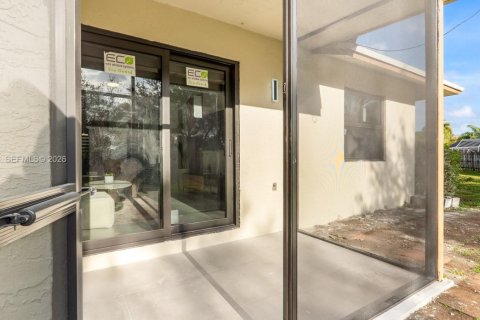 Купить виллу или дом в Санрайз, Флорида 3 спальни, 103.86м2, № 1998526 - фото 30